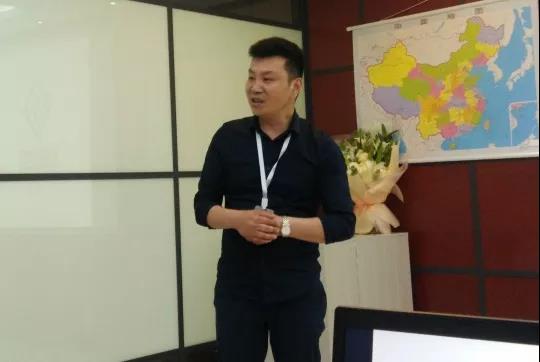 16歲帶60元闖蕩江蘇，奮斗25年成功轉(zhuǎn)型牽手世騰